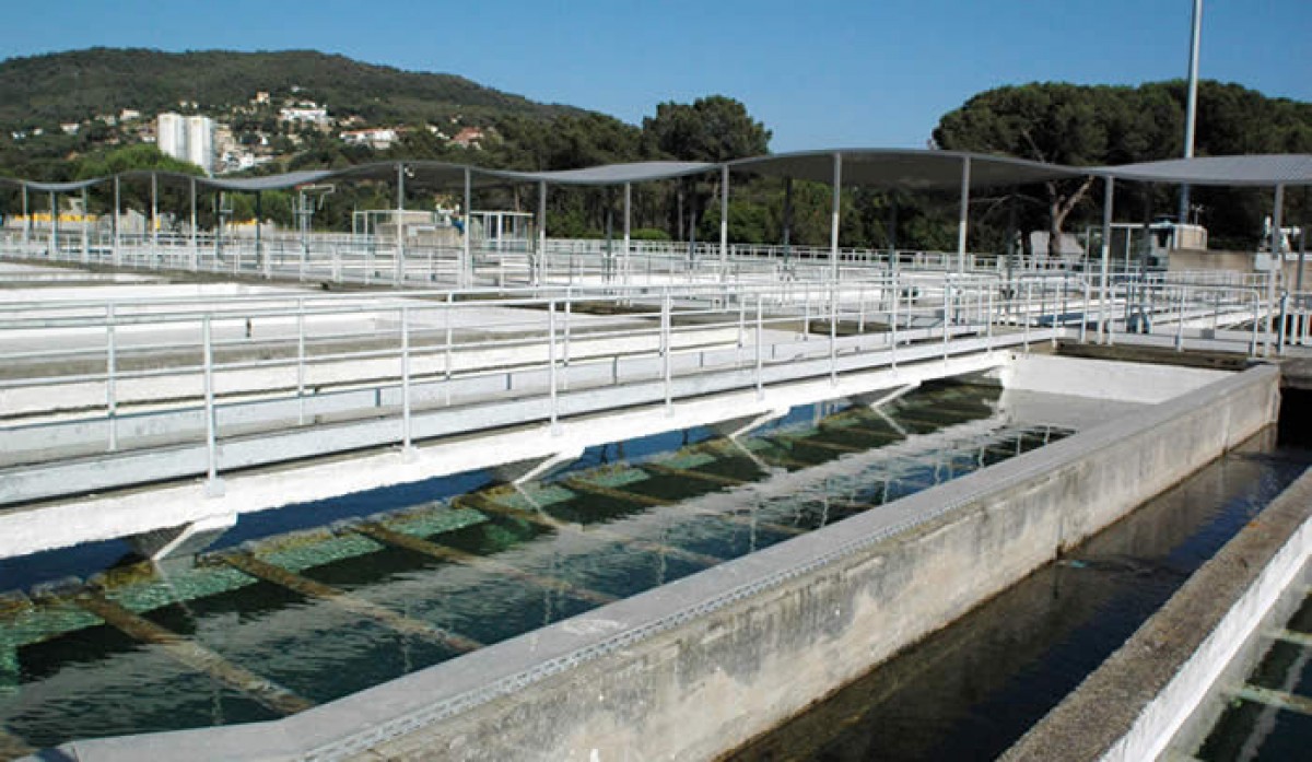Imatge d'una de les estacions de tractament d'aigua potable (ETAP) de l'ATLL, el 2007