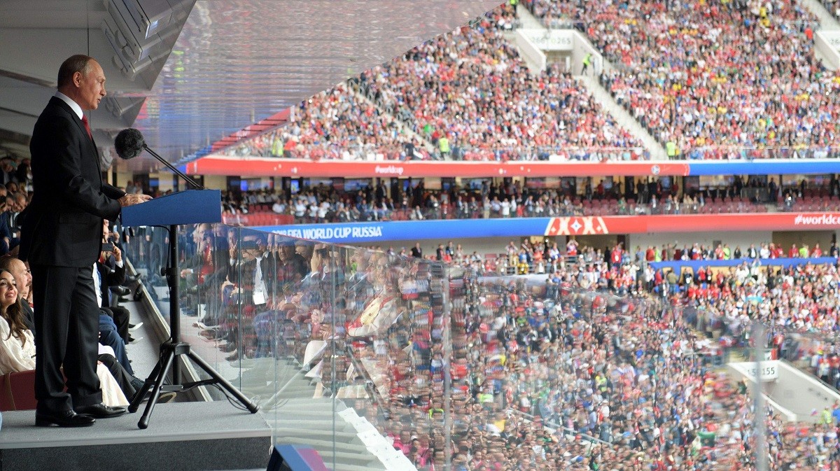 Vladímir Putin s’adreça al públic durant el partit inaugural del Mundial de Rússia 2018