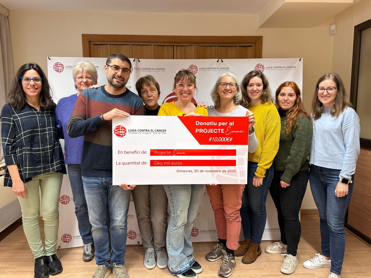 Donació de la Lliga Contra el Càncer de les Terres de l'Ebre i Tarragona al Projecte Emma 
