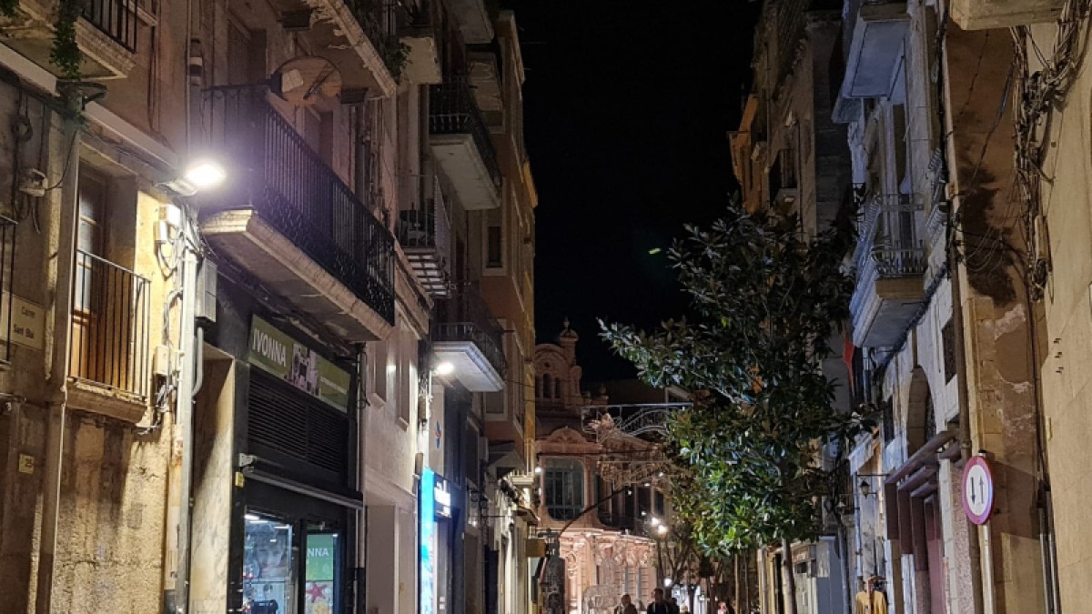 Nou enllumenat públic LED al carrer Sant Blai de Tortosa 