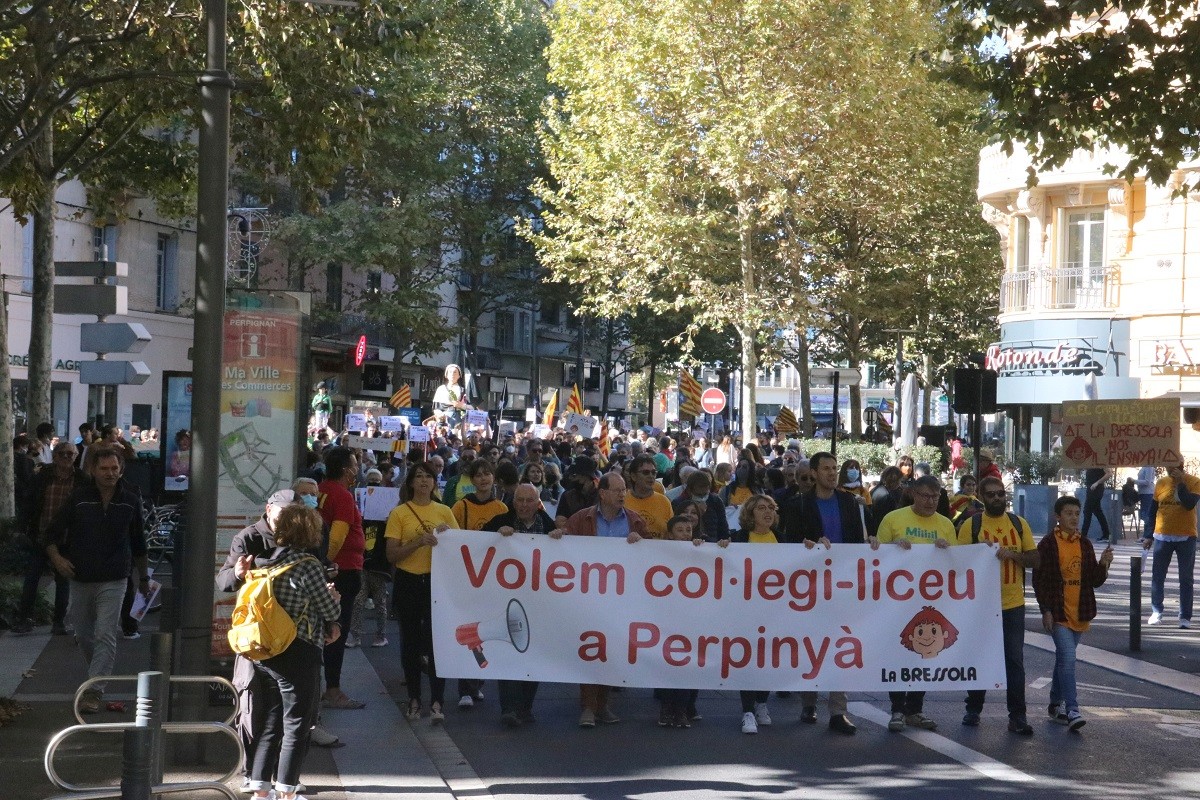 Manifestació en favor de la Bressola el dissabte 23 d'octubre de 2021 a Perpinyà