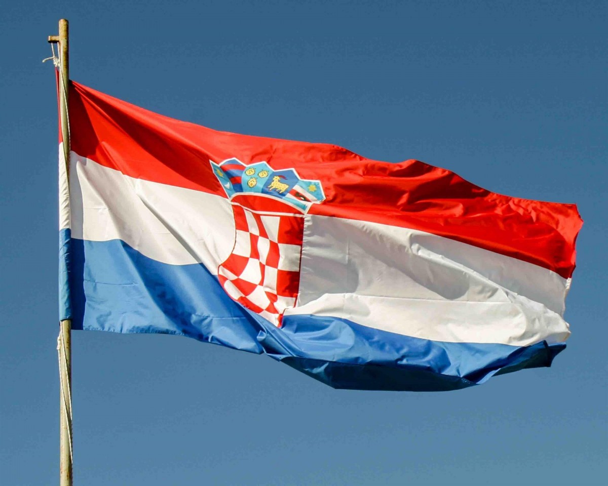 Croàcia és el 20è país en adoptar l'euro i protagonitza la vuitena ampliació de l'espai Schengen