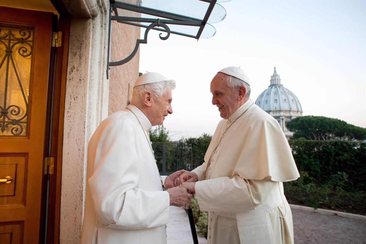 Benet XVI i Francesc en una de les seves trobades.