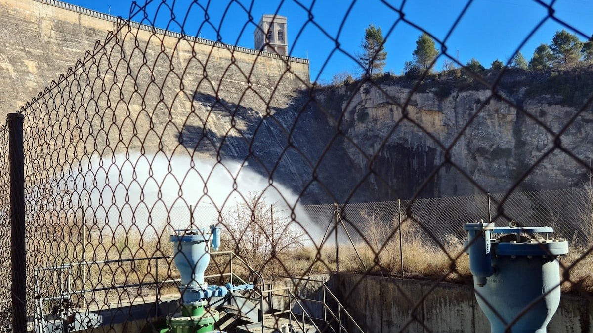 Part de la primera fase d'obres del reg estan a la zona de comportes del pantà de Sant Antoni