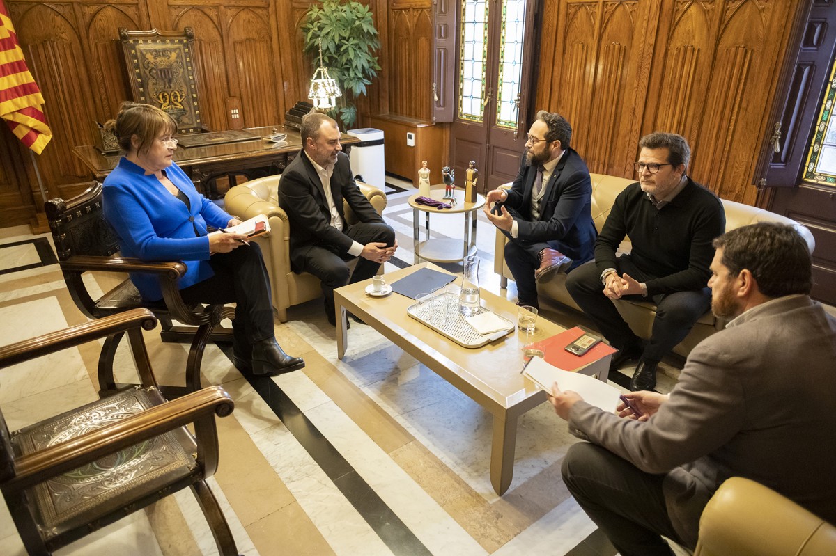 Juli Fernández ha visitat Terrassa aquest dimecres al matí i s'ha reunit amb Jordi Ballart, l'alcalde, entre d'altres