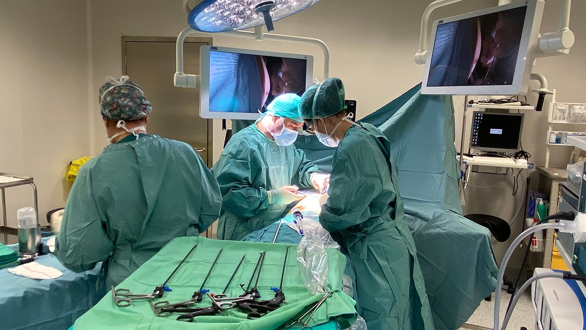 Una intervenció quirúrgica sense ingrés a l'Hospital d'Olot