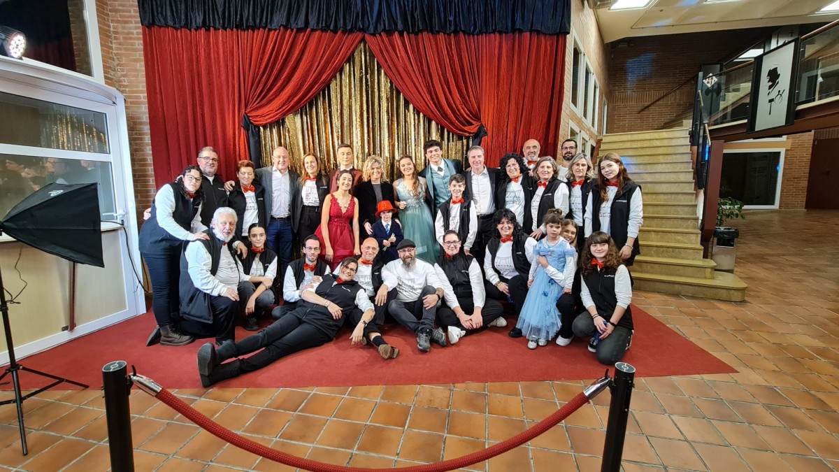 Els actors i actrius de la primera edició del TOTEM, Teatre Musical de Tortosa 