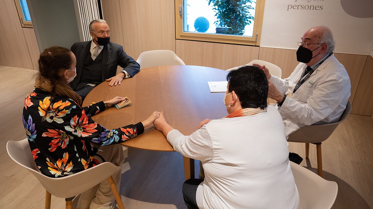 Visita al nou espai de l'Hospital Clínic per a persones amb malalties avançades