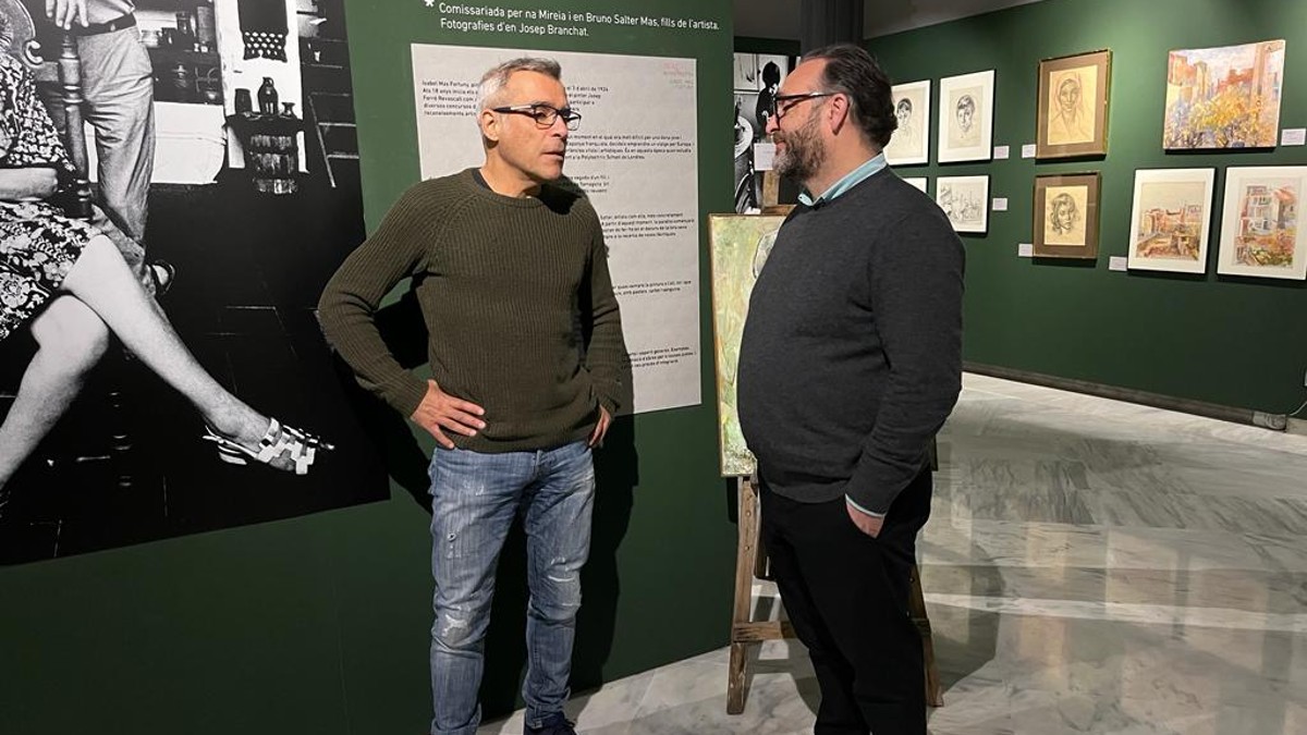 El director de l'àrea de museus i patrimoni, Marc Ferran, amb el regidor de Cultura, Daniel Recasens