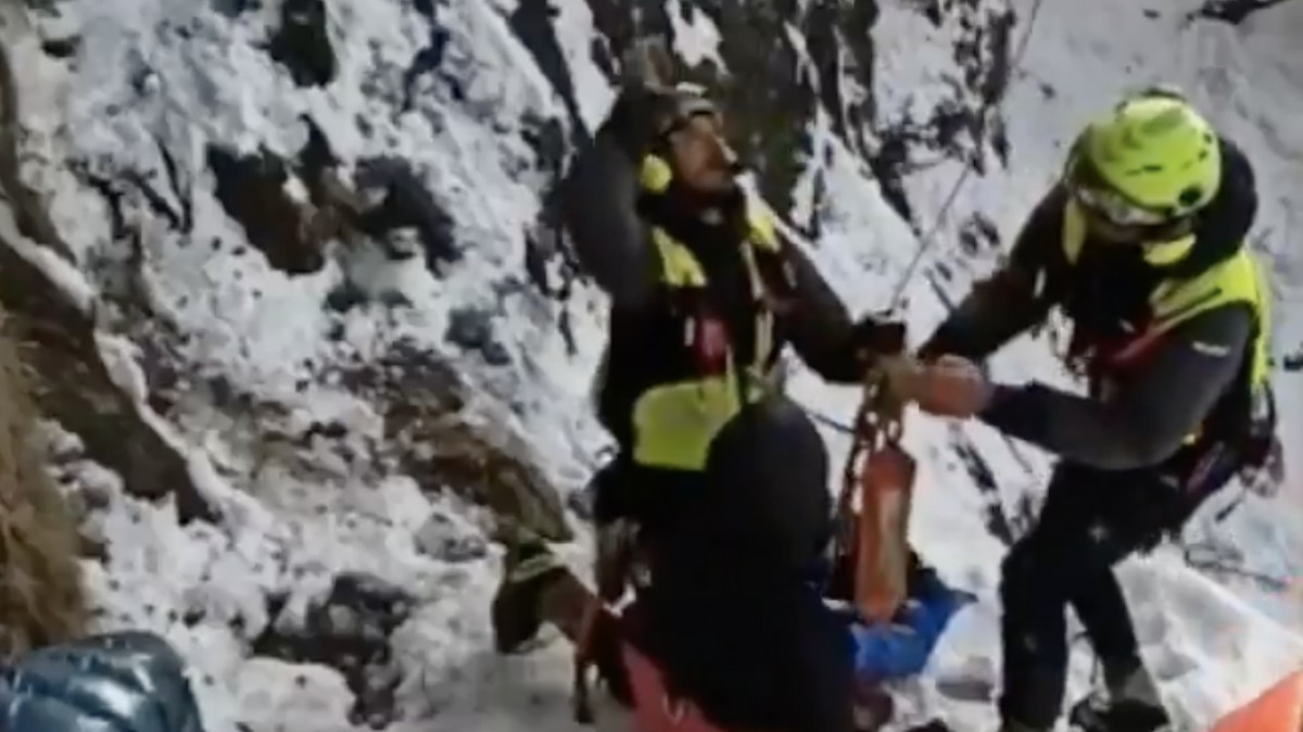 Imatge del rescat de l'escalador ferit a la Vall Fosca