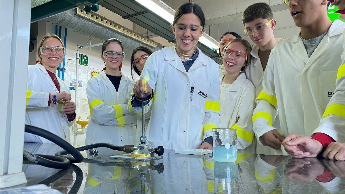 Els joves estudiants han pres part en una sèrie d'experiments científics 