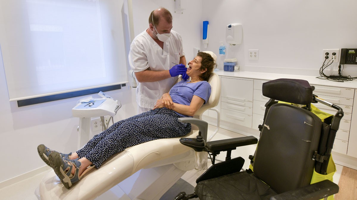 El servei d'odontologia per a persones amb discapacitat es portarà a terme a Manresa