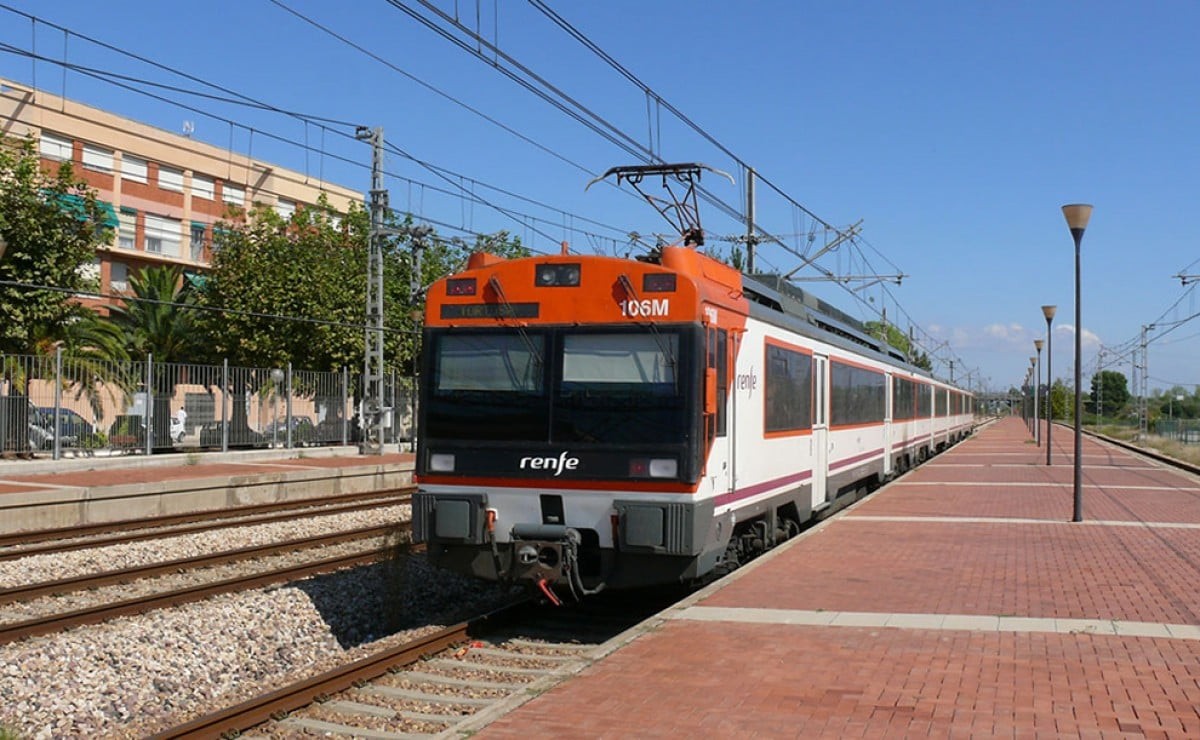 La incidència tècnica afecta els trens de les línies R13 i R14 de Rodalies.