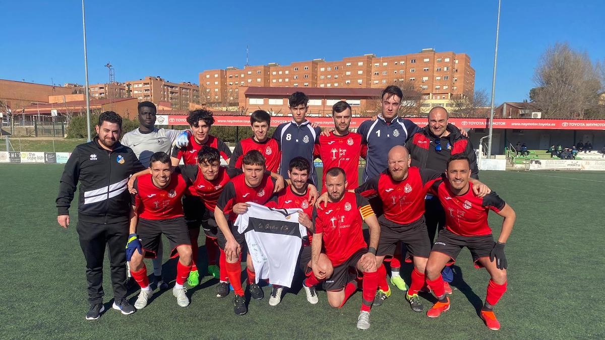 L'equip va voler retre homenatge a Aleix Raventós en el seu últim partit amb la camiseta trempolina