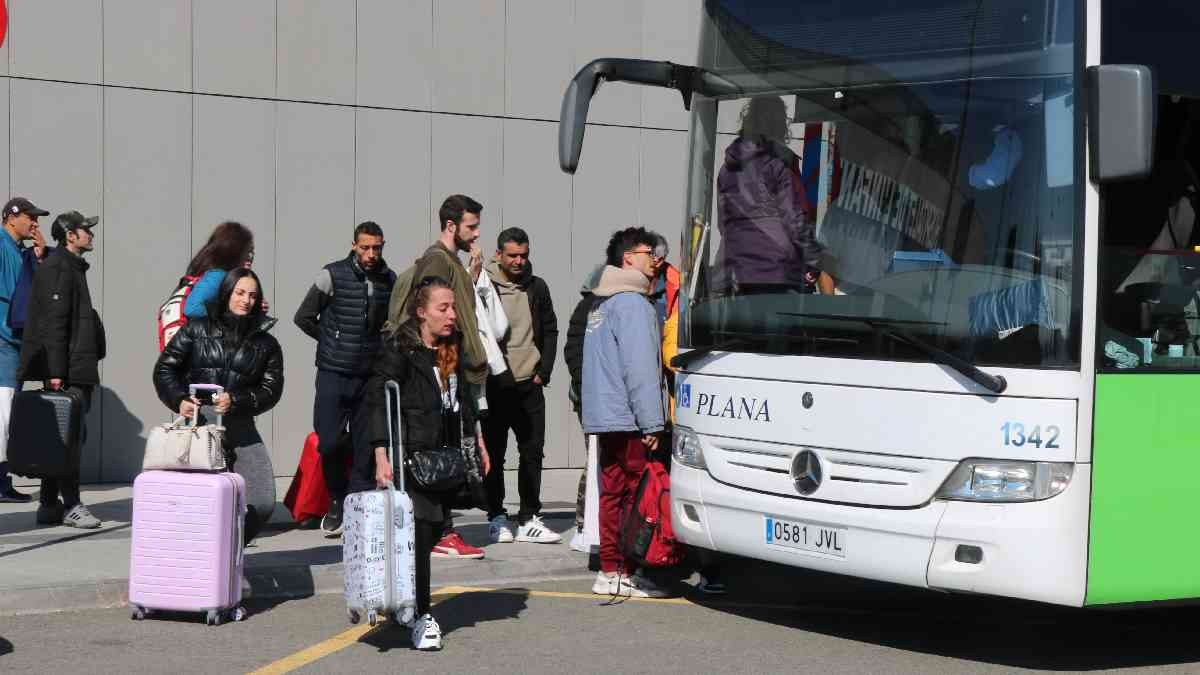 Renfe ha donat als afectats per l'avaria un servei alternatiu per carretera amb autobusos