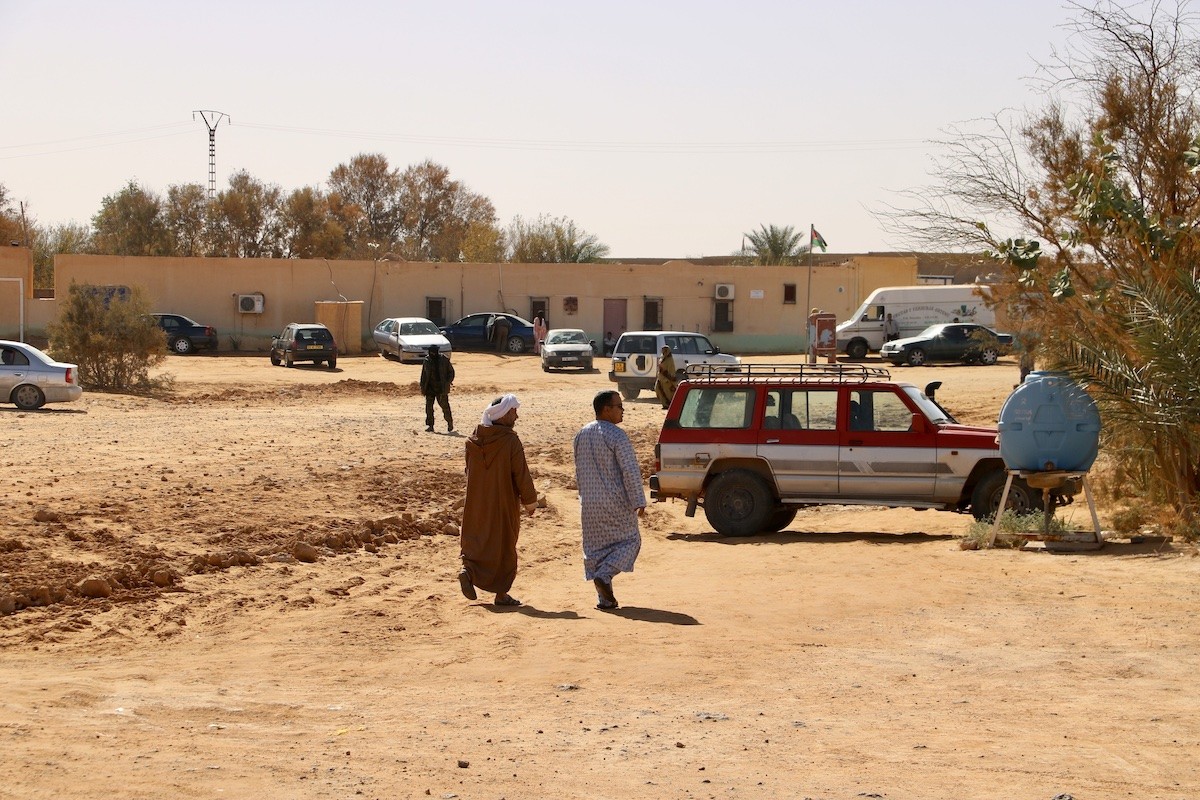 Exterior de l'hospital nacional de Rabouni, als campaments de refugiats sahrauís