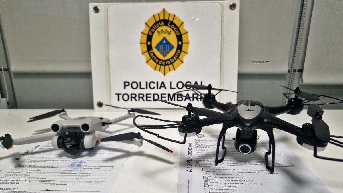 Imatge dels dos drons intervinguts per la Policia Local de Torredembarra.