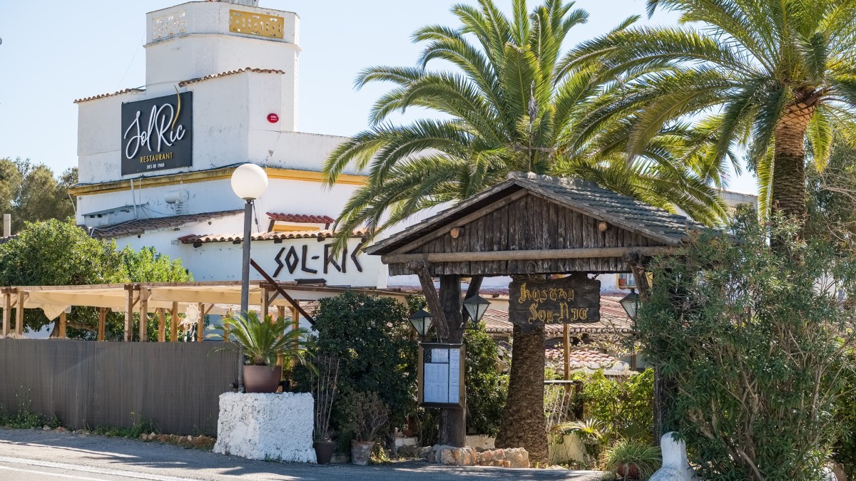 Imatge de l'entrada al restaurant Sol Ric de Tarragona.
