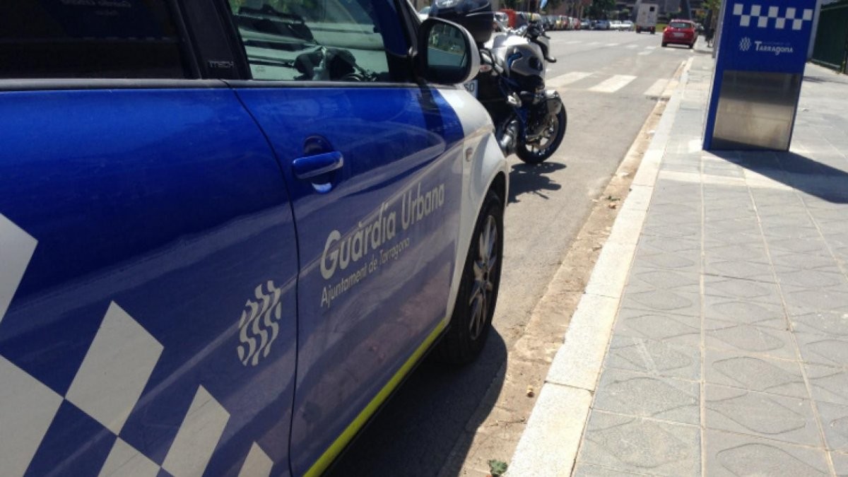 La Guàrdia Urbana de Tarragona ha denunciat penalment el conductor begut.