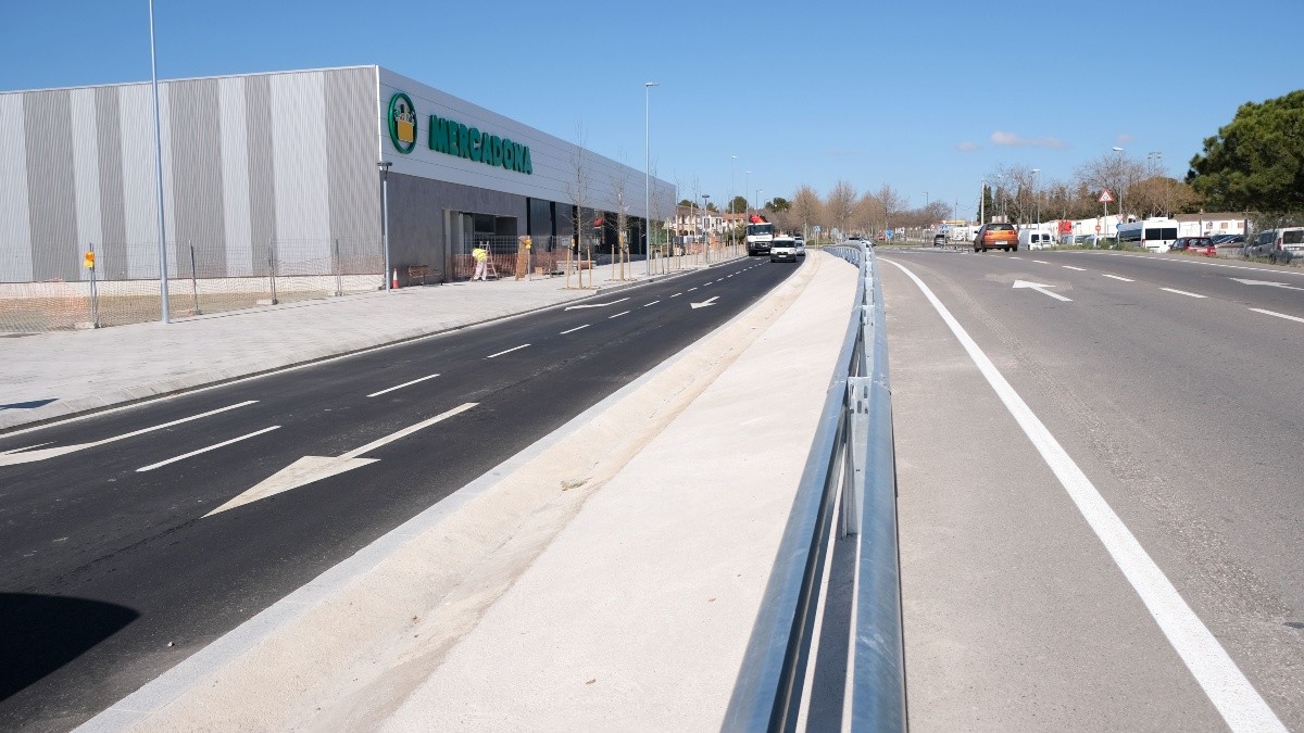 Imatge de la renovada avinguda Nova Augusta de Cambrils.