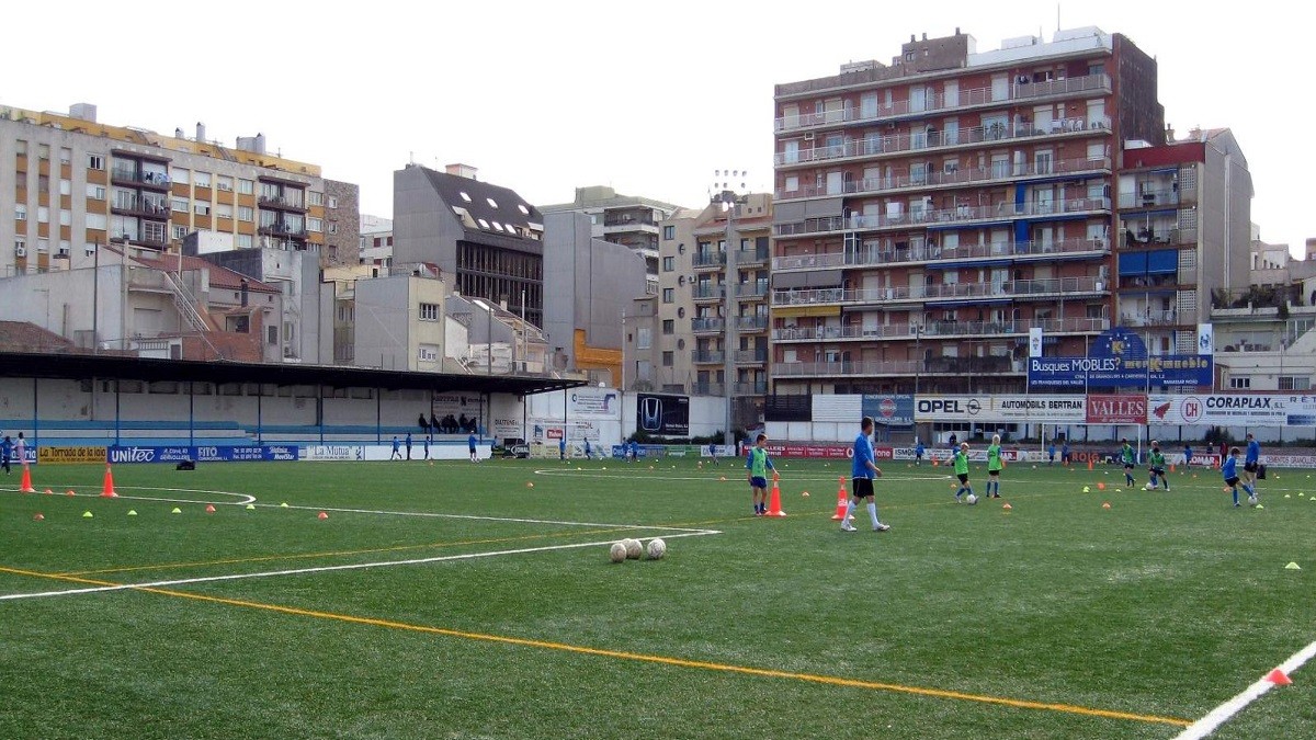 El camp de futbol del carrer Girona.