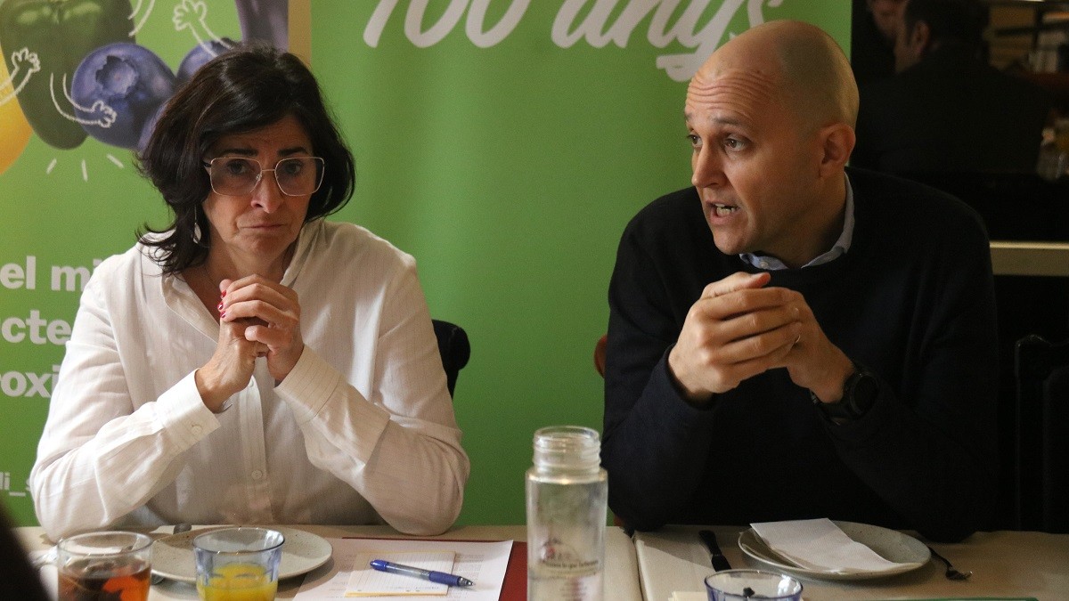 L'administradora del grup, Anna Sorli, i el director general del grup, Josep Figueras, durant la torbada amb mitjans de comunicació. 