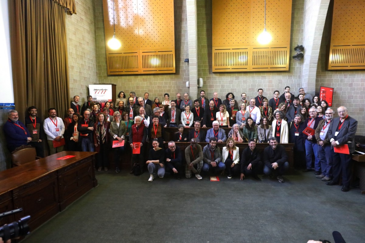 Els participants a la trobada per un nou Congrés de Cultura Catalana