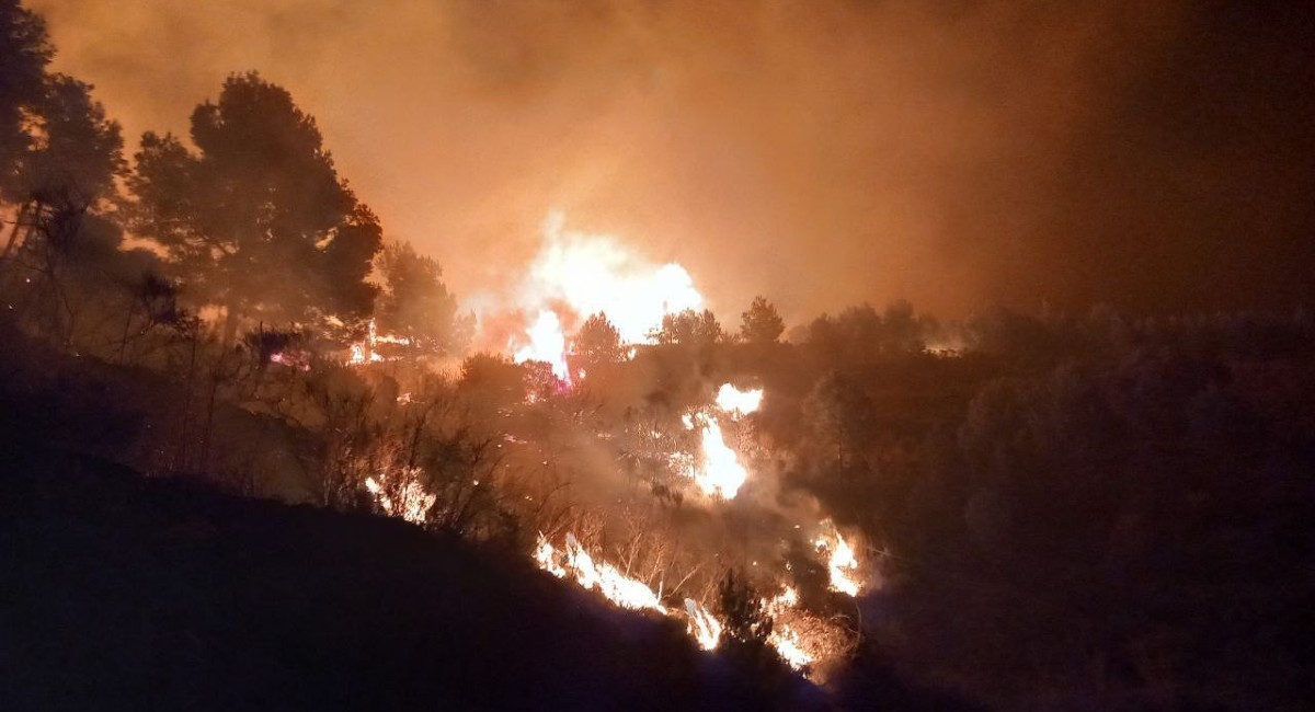 Imatge de l'incendi entre la Selva i Vilaplana, fa dues setmanes