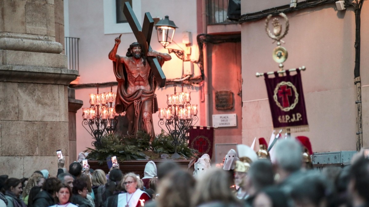 La professó del Sant Enterrament és l'acte més destacat de la Setmana Santa de Tarragona.