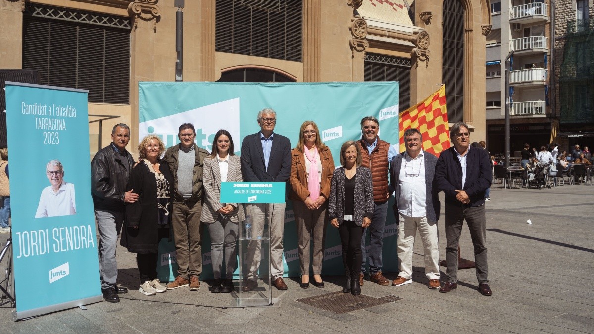 Imatge dels deu primers candidats de la llista de Junts per Catalunya que lidera Jordi Sendra.
