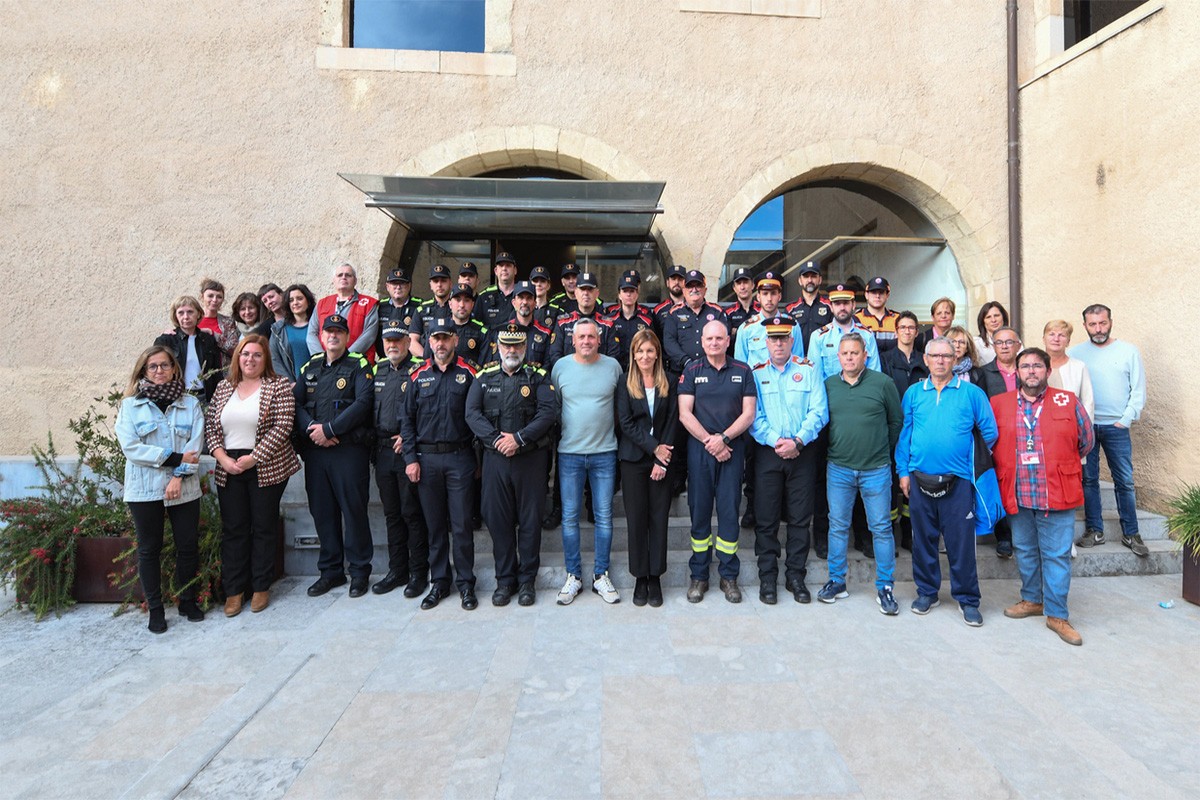 Reconeixement públic a les persones que van participar en l'atenció a les víctimes de l'incendi del carrer Saragossa