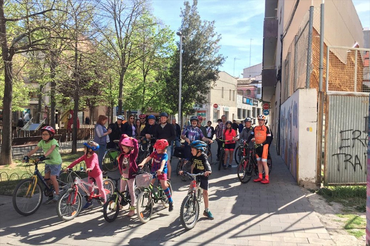 Una trentena de persones participen a la bicicletada d'ERC