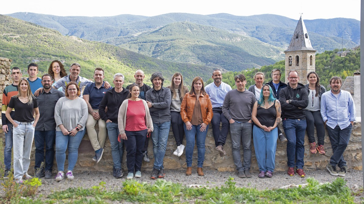 Foto de grup dels membres de la nova llista unitària a la capital del Pallars Sobirà