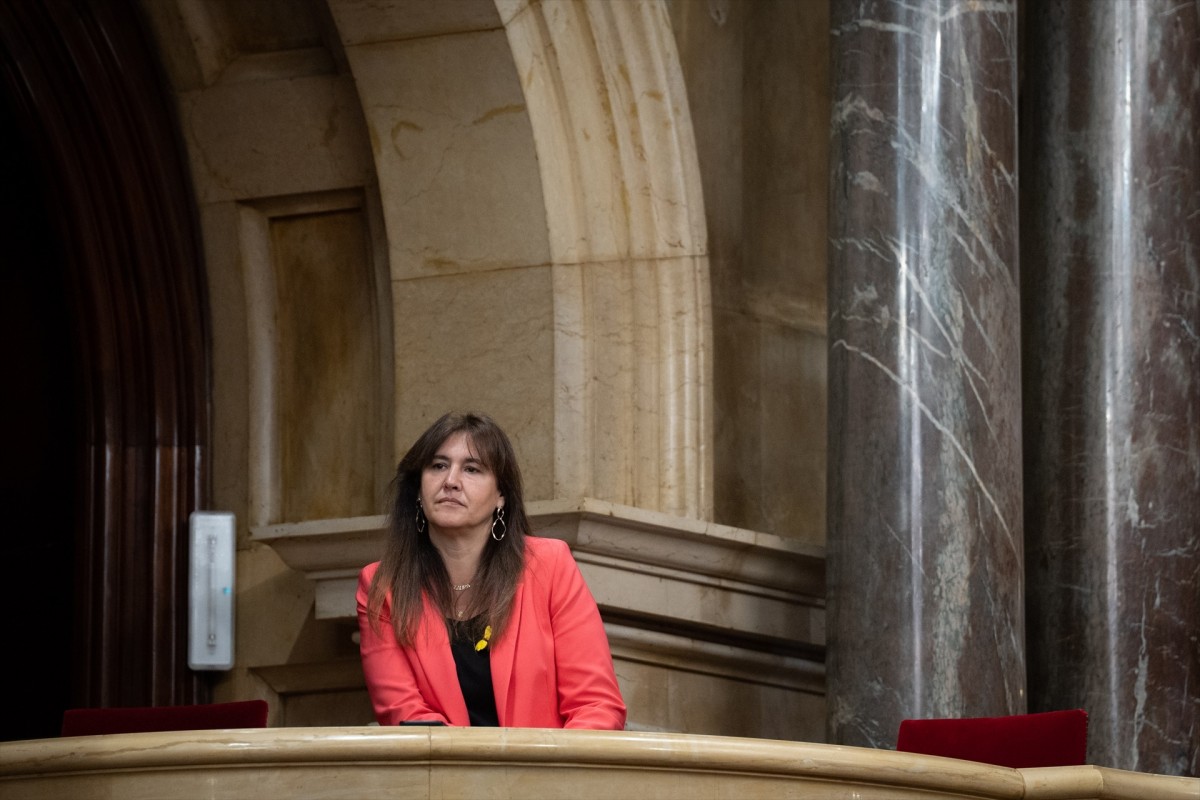 La presidenta suspesa del Parlament, Laura Borràs, a la tribuna de convidats