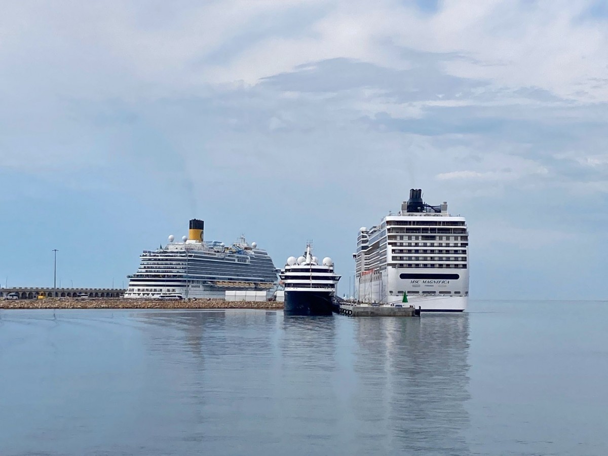 Tres creuers al Port de Tarragona, aquest cap de setmana.