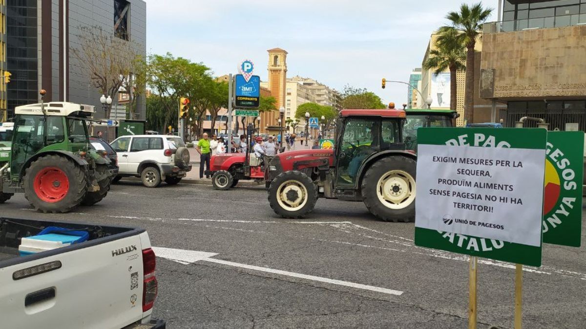 Els pagesos s'han manifestat a Tarragona.