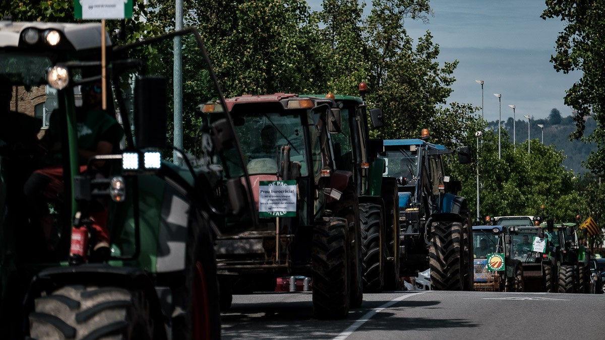 La tractorada d'Unió de Pagesos a Vic d'aquest dimarts 9 de maig.