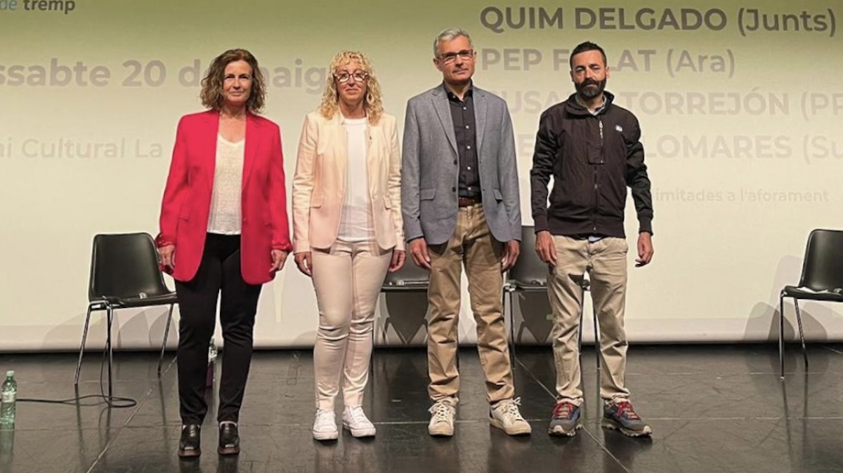 Quatre dels set candidats durant el debat electoral de Pallars Digital a Tremp