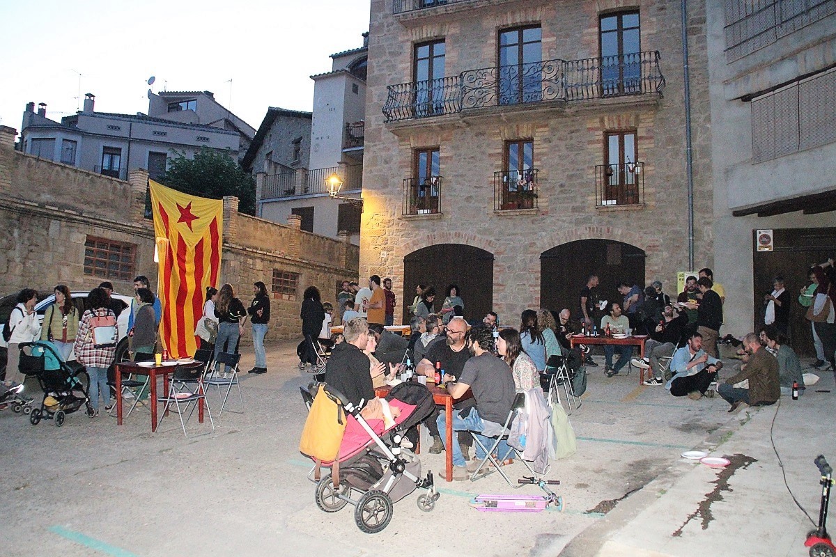 La Plaça de Sant Pere ha acollit l'acte final de campanya de la CUP