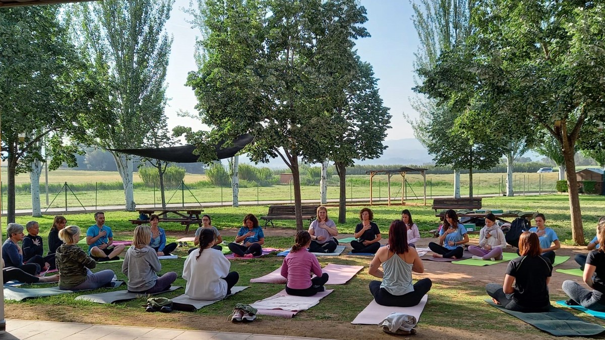 Sessió de ioga amb professionals d'Ampans