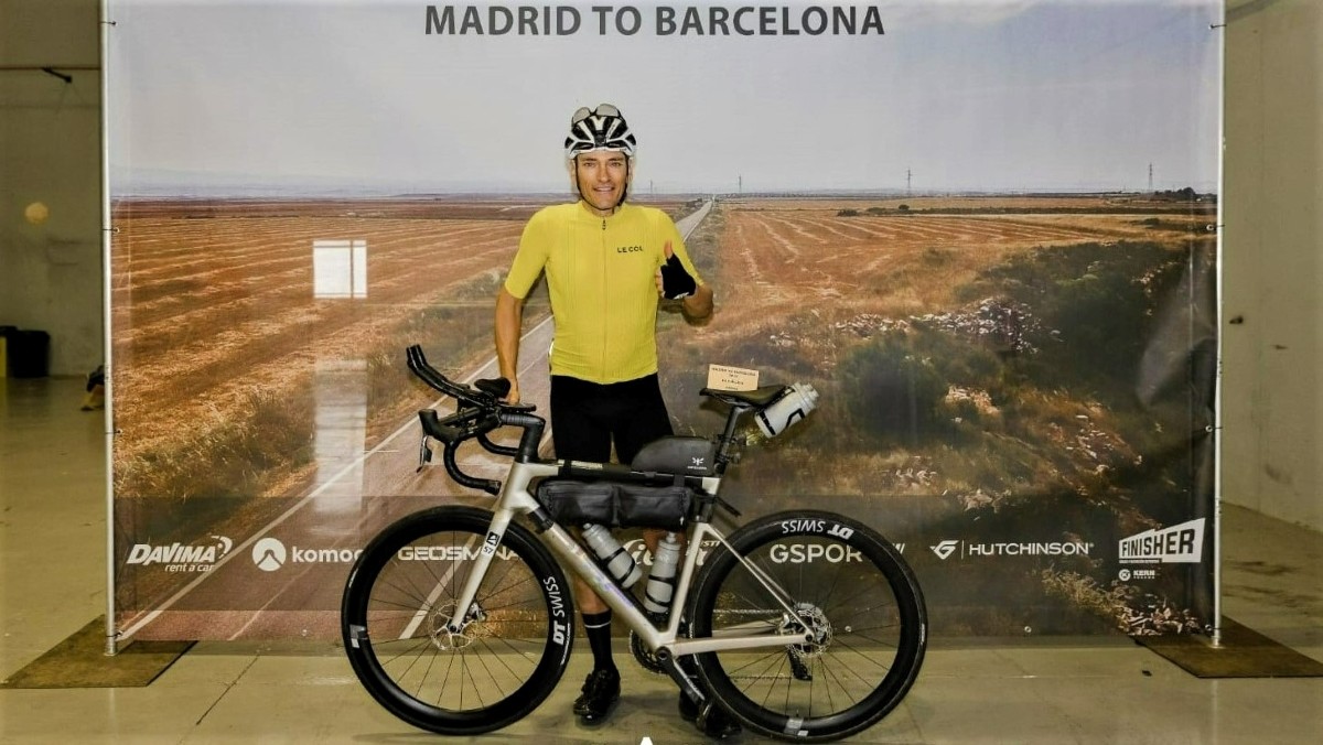 El surienc Xavi Burgos moments després d'arribar a Barcelona