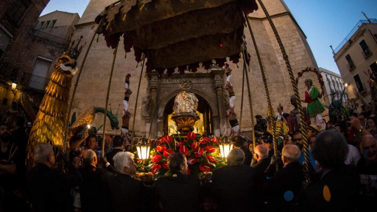 La Professó marca el clímax dels actes tradicionals de la Festa Major de Sant Pere de Reus