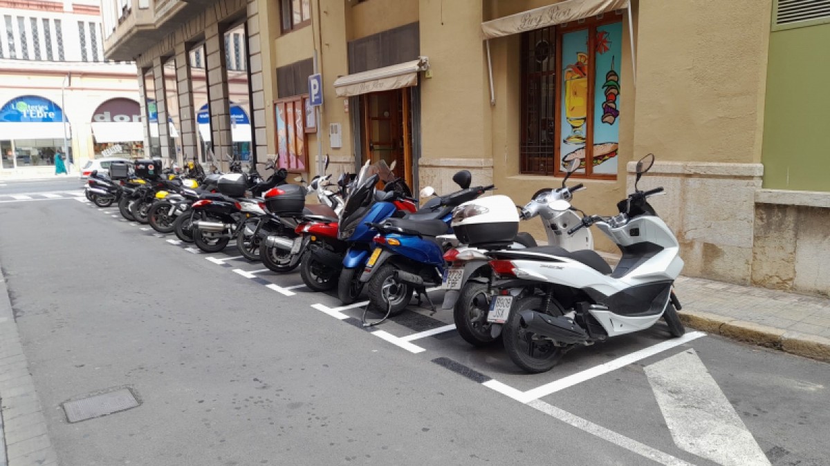 Tortosa disposa d'un nou aparcament de motocicletes al centre de la ciutat