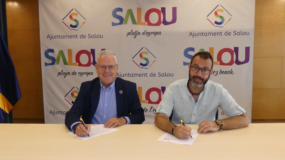 Pere Granados i Sebastià Domínguez han signat el nou acord de govern a l'Ajuntament de Salou.