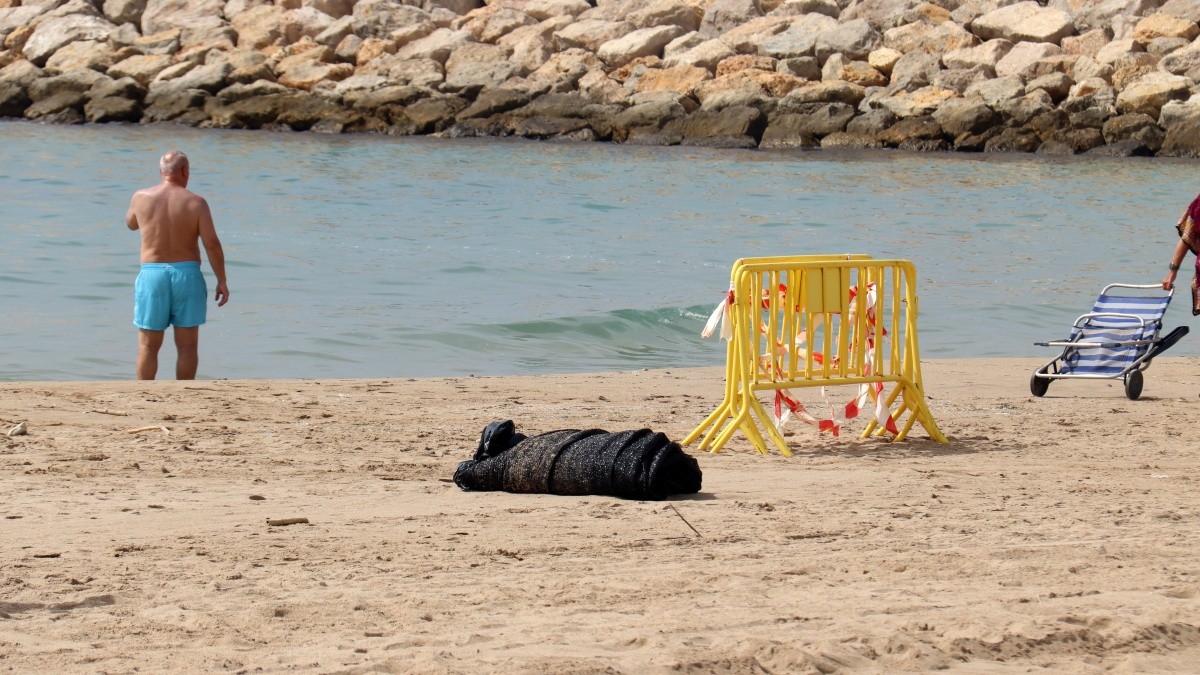 La zona on han trobat el cos sense vida d'un nadó a la platja de Roda de Berà.