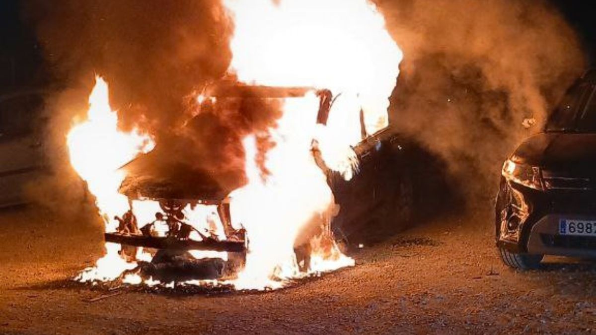 Imatge d'un dels vehicles que han cremat a Reus.