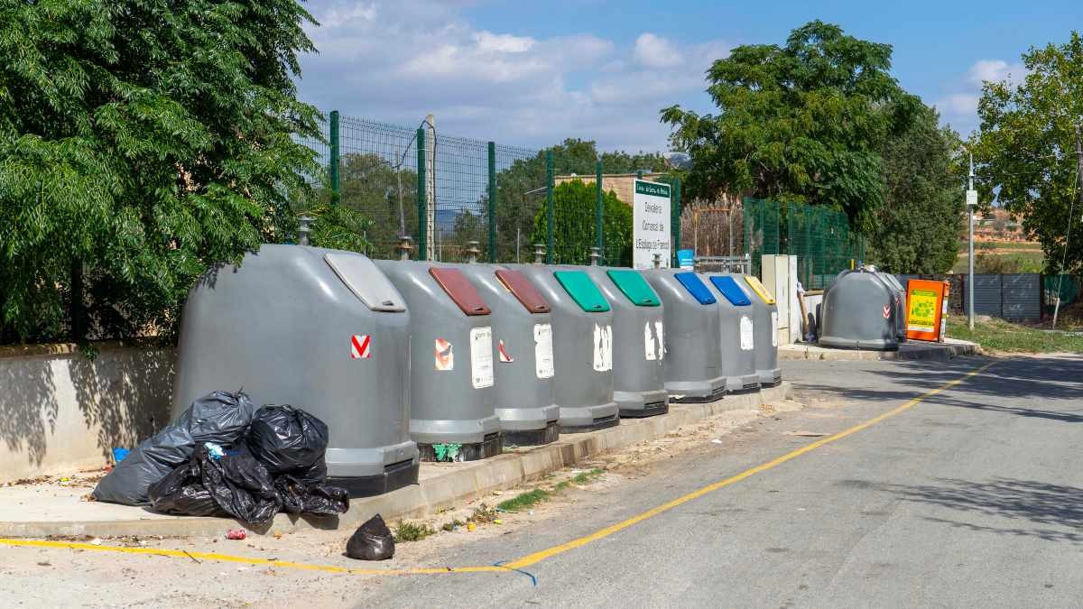 Imatge d'uns contenidors a l'Espluga