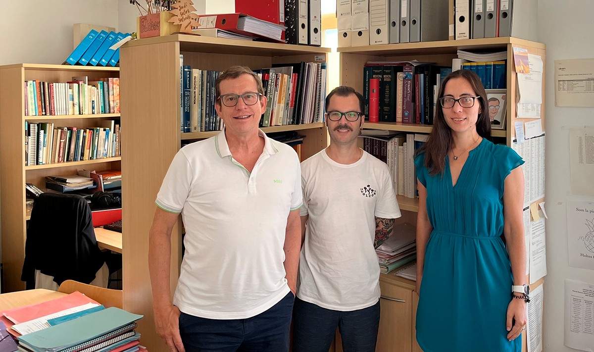 D’esquerra a dreta, l’equip investigador format per Jordi Salas-Salvadó, Alessandro Atzeni i Stephanie Nishi.
