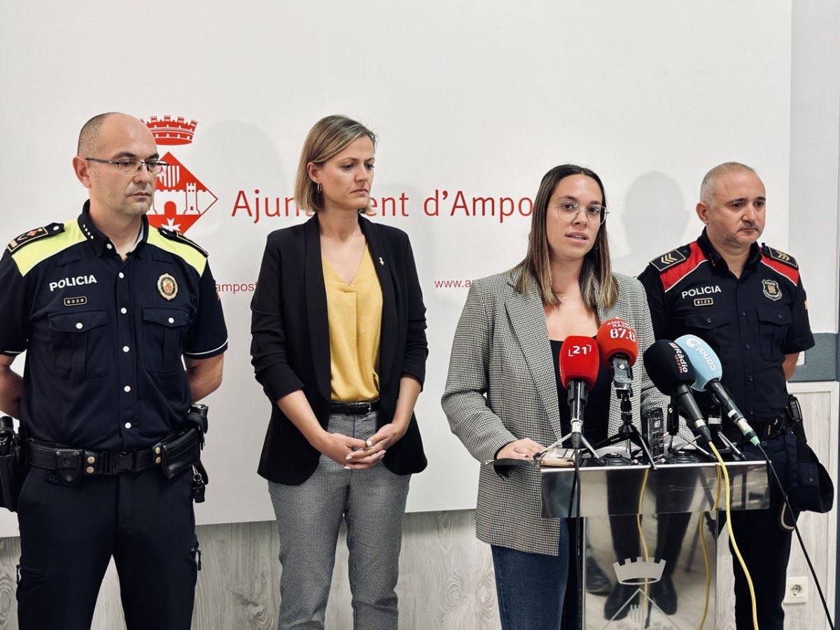 Roda de premsa sobre el Pla de Convivència entre Policia Local d’Amposta i els Mossos d’Esquadra 