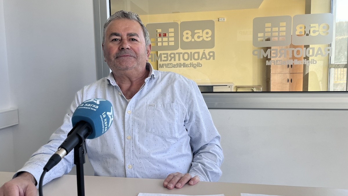 Josep Durany durant l'entrevista a Ràdio Tremp